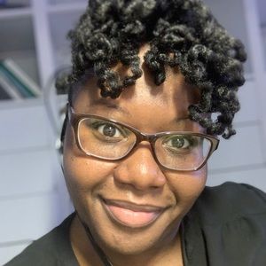 Meet your Posher, Latasha